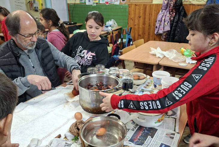 H�sv�ti k�sz�l�d�s